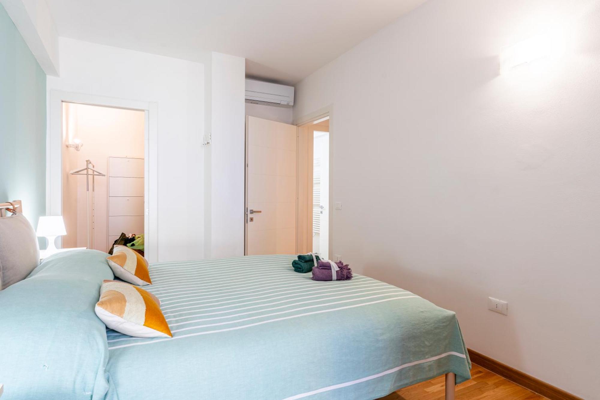 Piazza Cavallotti & Mercato Centrale Apartment! Ливорно Екстериор снимка
